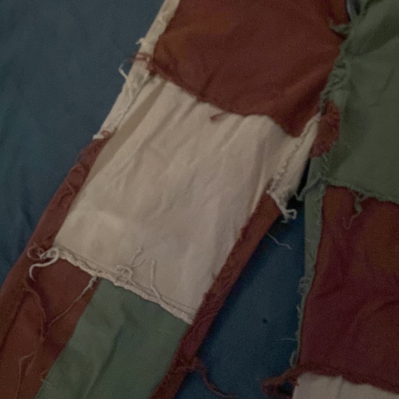 Frayed Patchwork Jeans - Picture 2 of 4